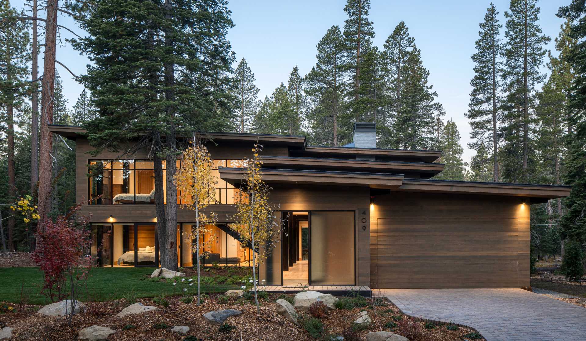 An Intentionally Muted Yet Refined Palette Of Natural Materials For A Home In Lake Tahoe