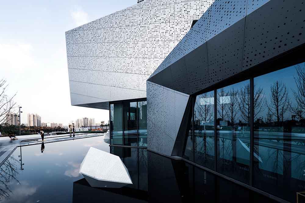 Contemporary Facades of Buildings: The Future of Architectural Aesthetics